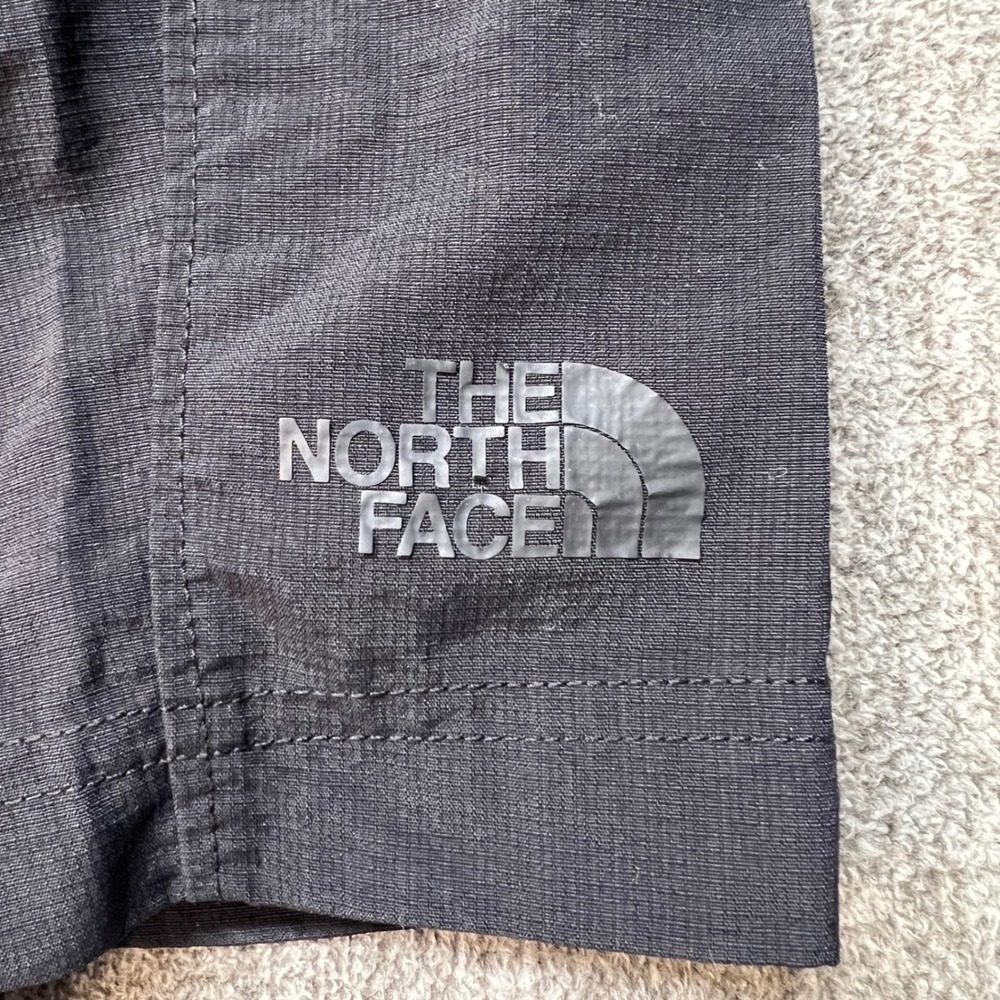 The North Face Mens Black Active Hiking Training Shorts Medium 9 Inch Inseam - Picture 2 of 7